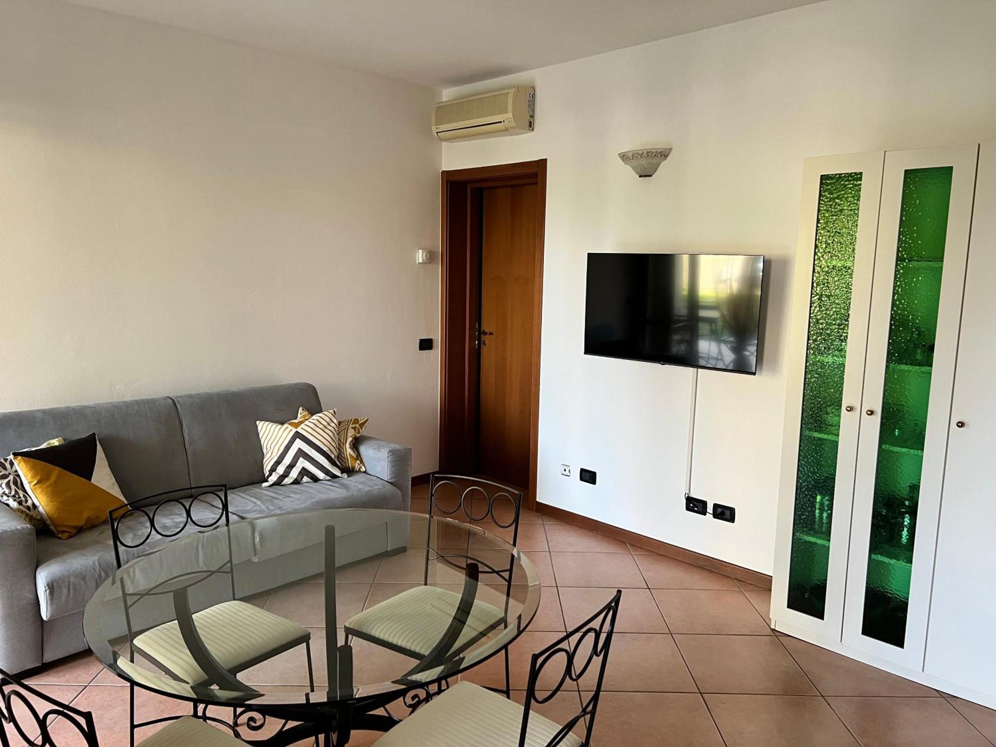 Magic Desenzano Apartment Desenzano del Garda Buitenkant foto