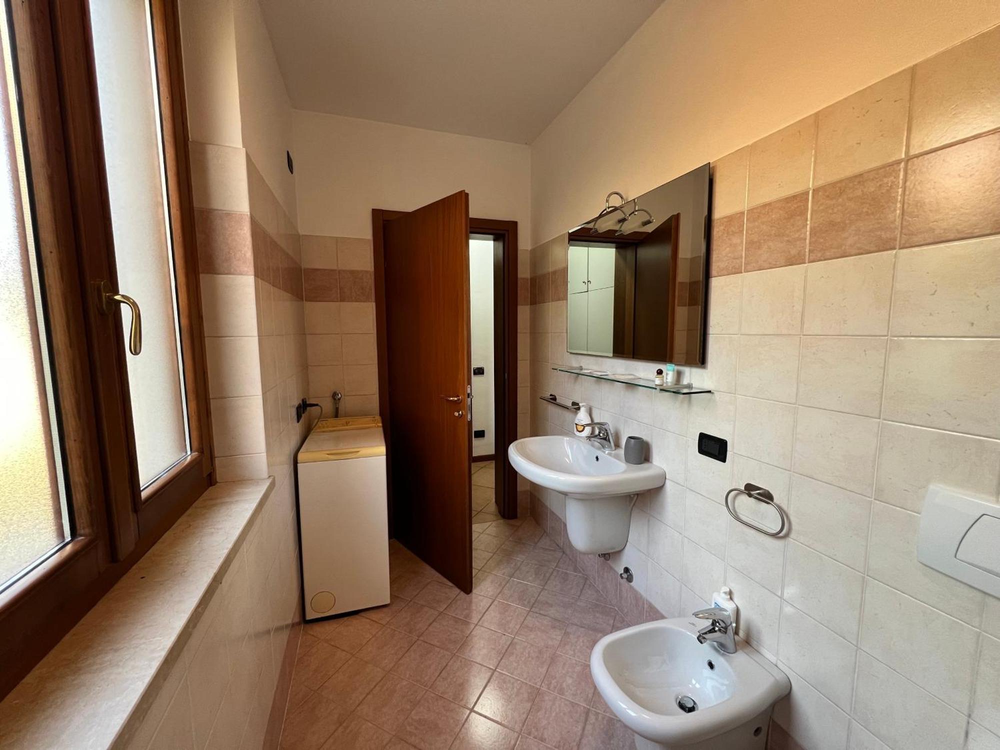 Magic Desenzano Apartment Desenzano del Garda Buitenkant foto